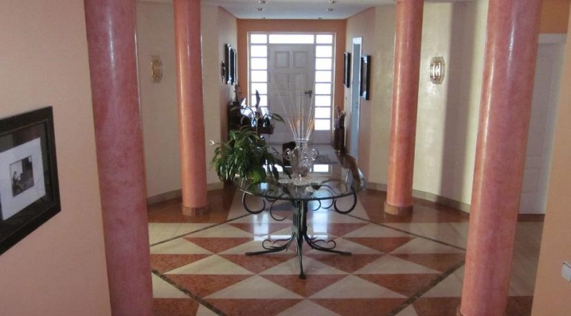 Hall_1