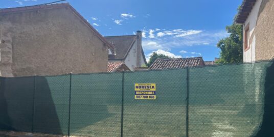 SOLAR URBANO EN PALACIO DE VALDELLORMA