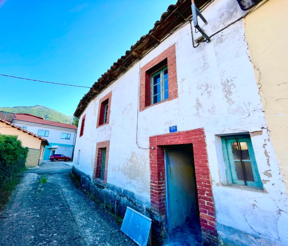 VIVIENDA PARA REHABILITAR + CASETA EN CISTIERNA