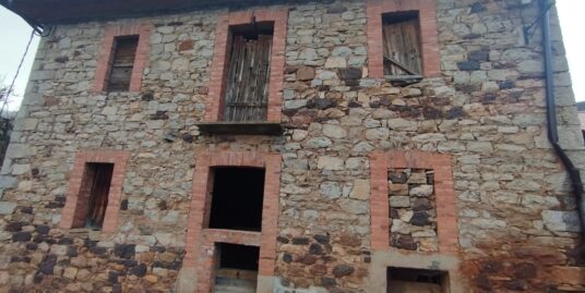 Casa para reformar en Corniero