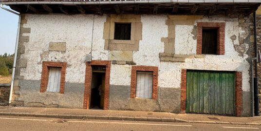 Casa con jardín en Vidanes