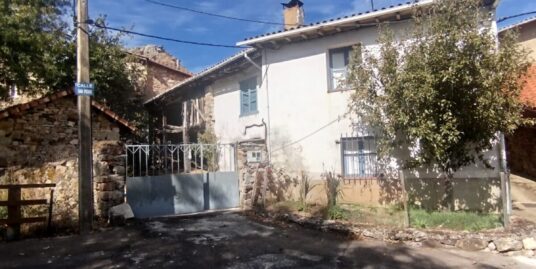 Casa con jardín en la Velilla de Valdoré