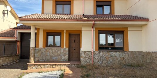 Impresionante Chalet en Puente Almuhey