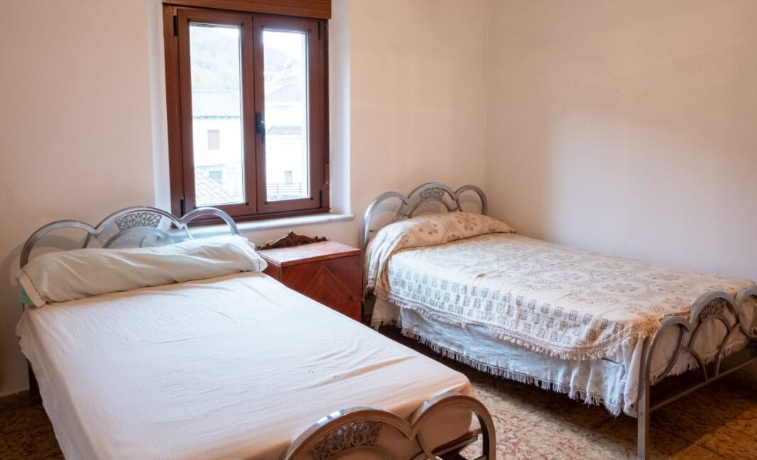 WhatsApp Image 2024-12-01 at 16.00.28 (1)