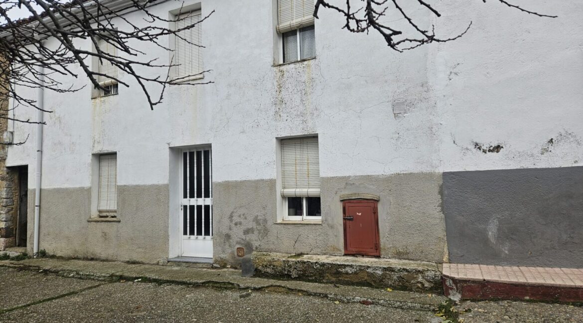 WhatsApp Image 2025-11-24 at 14.55.06 (1)