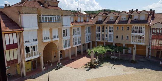Piso en la “Plaza de los Pueblos” de Riaño