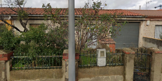 Vivienda a reformar en el barrio de Pinilla (León)